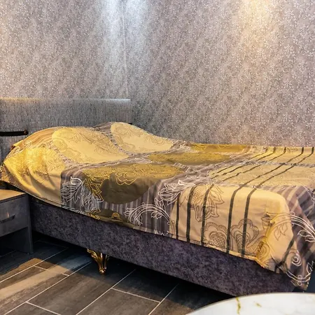 Aparthotel Royal Suit *
