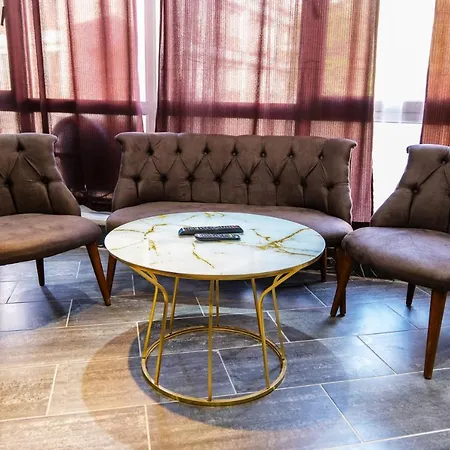 Aparthotel Royal Suit